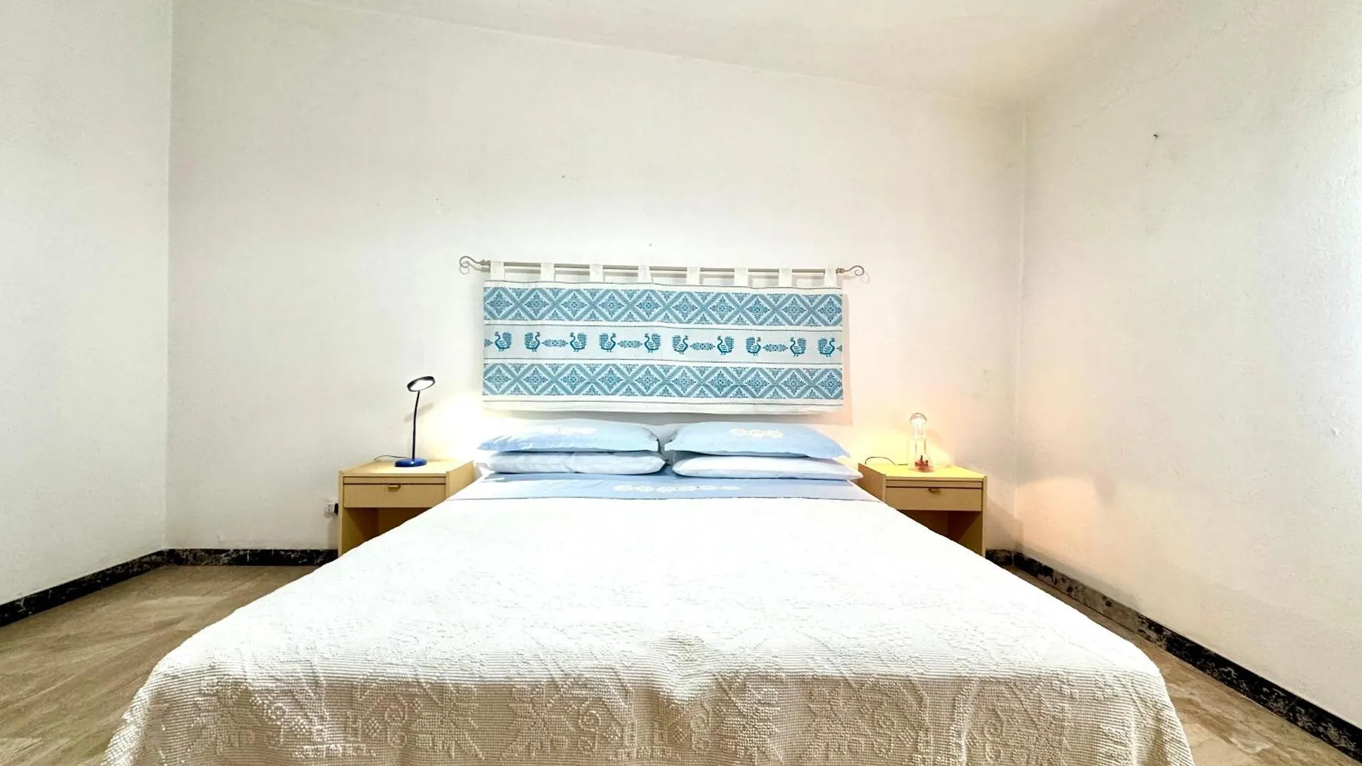 Central Apartment 바리사르도